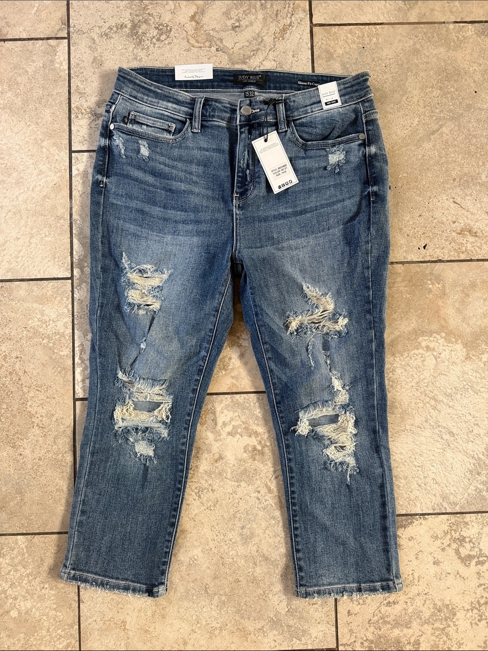 Judy Blue Distressed Medium Blue Cropped Ankle Jeans